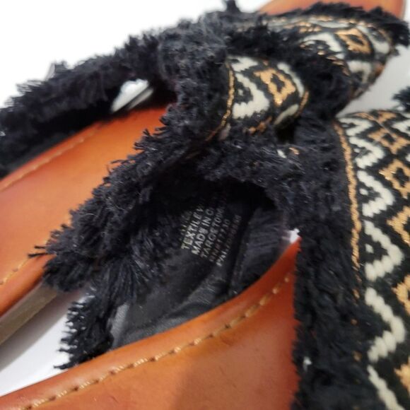 Universal Thread sandals - Picture 6 of 7